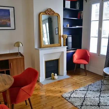 One Bedroom Batignolles * パリ